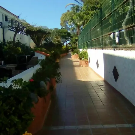 Parque Don Jose 110 *